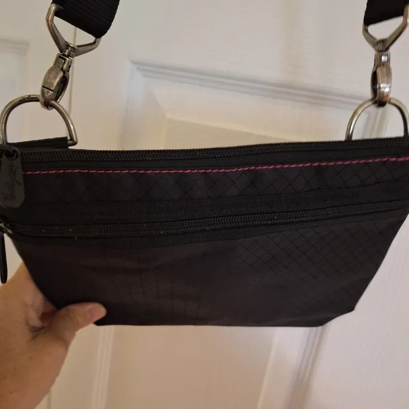 Thirty-One Black and Pink Crossbody Bag - Picture 14 of 15